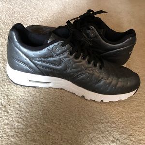 Nike Women’s Casual Running - Like New 7.5